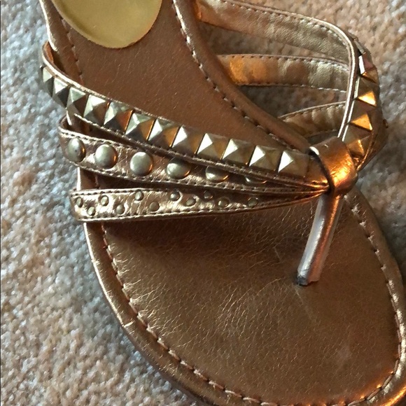 Bronze flip flops with studs . size 7 - Picture 4 of 7